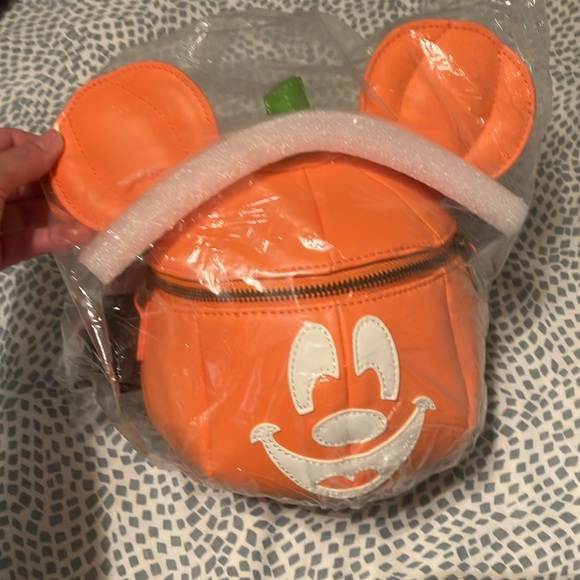 NWT Mickey Pumpkin Bag - Picture 6 of 12
